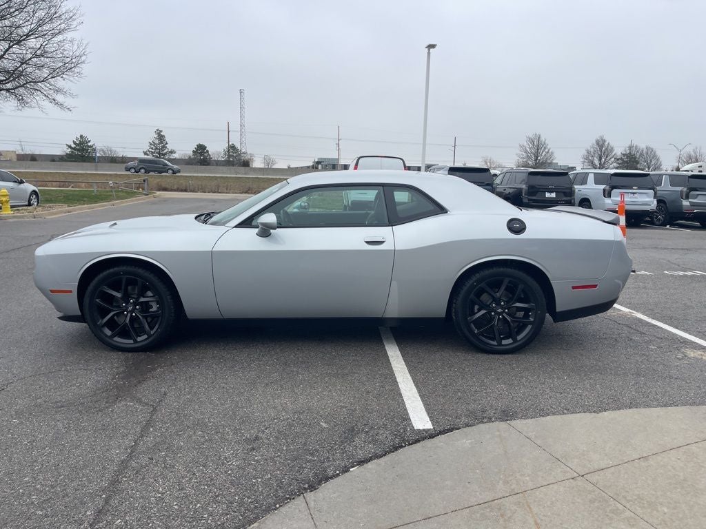 2022 Dodge Challenger SXT