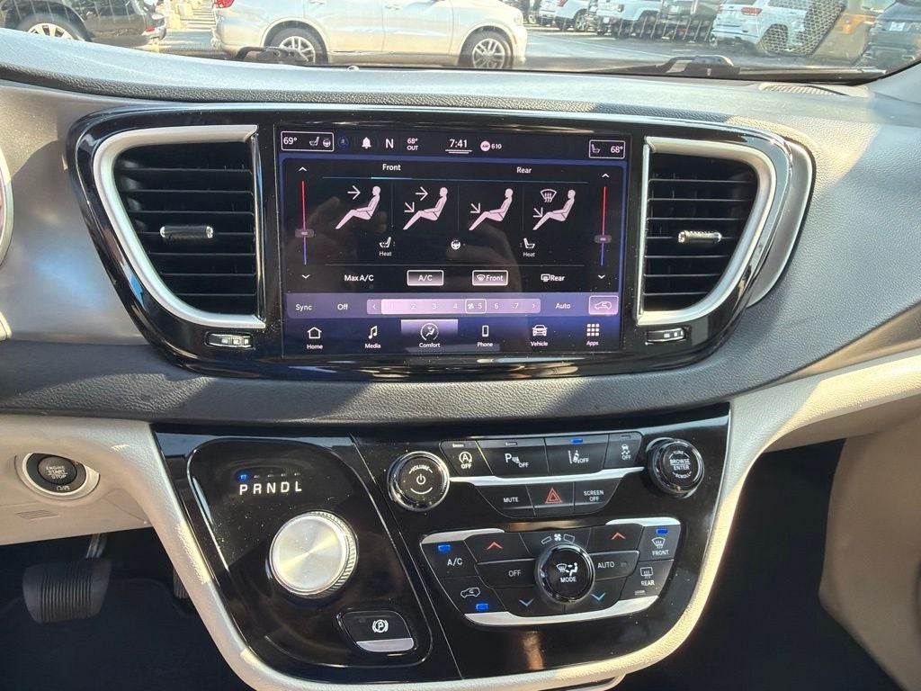2021 Chrysler Pacifica Touring L