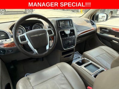 2012 Chrysler Town & Country Touring