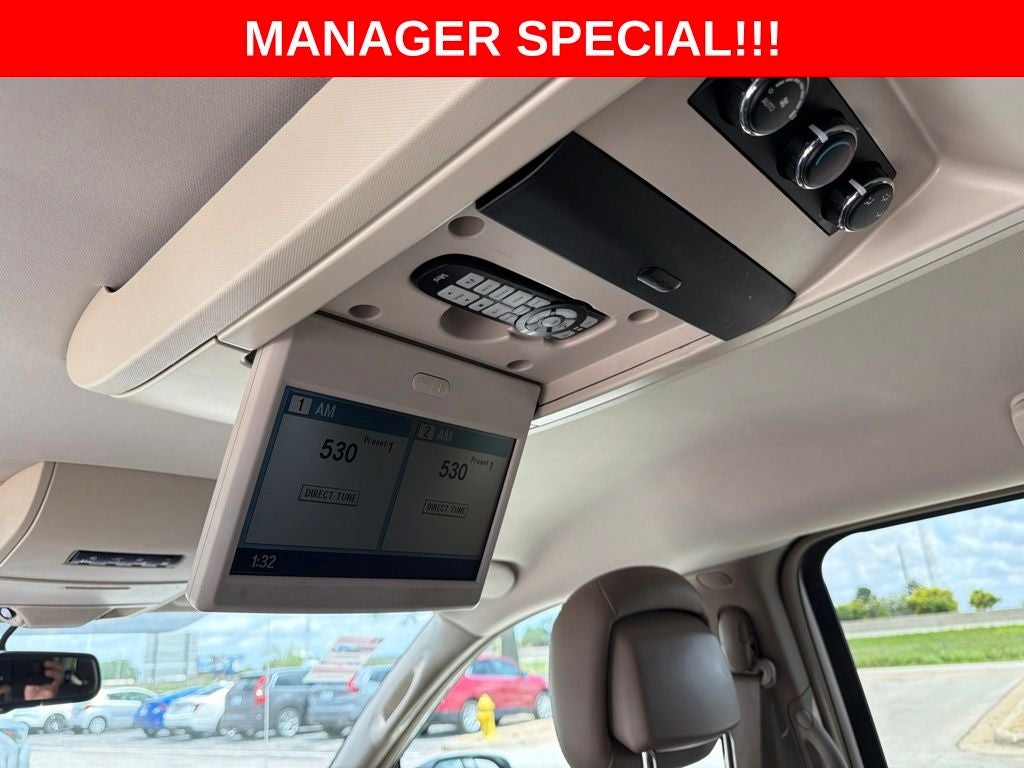 2012 Chrysler Town & Country Touring