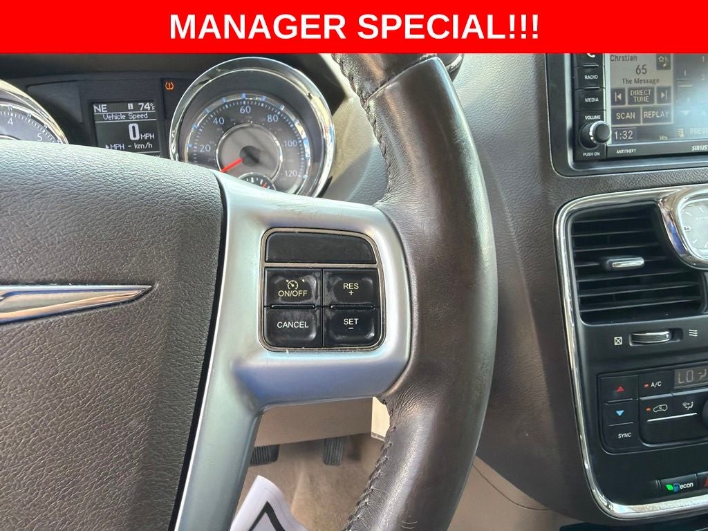2012 Chrysler Town & Country Touring