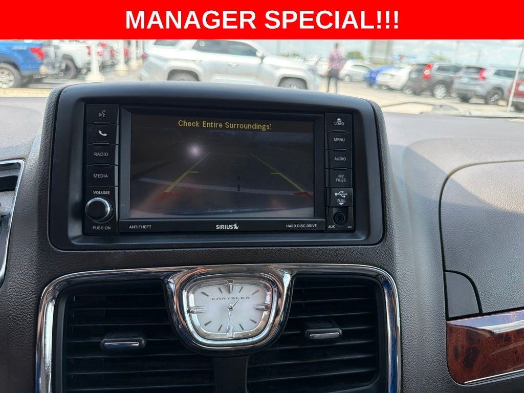 2012 Chrysler Town & Country Touring