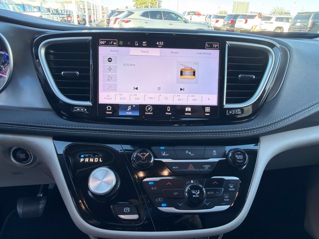 2023 Chrysler Pacifica Hybrid Touring L