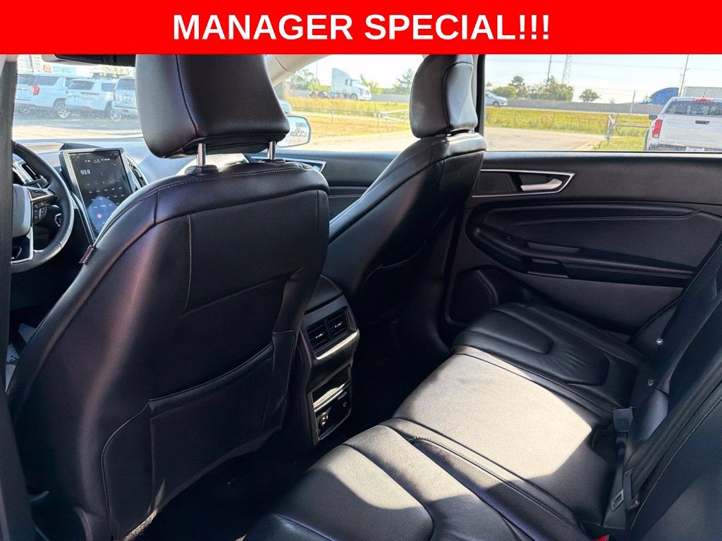 2022 Ford Edge Titanium