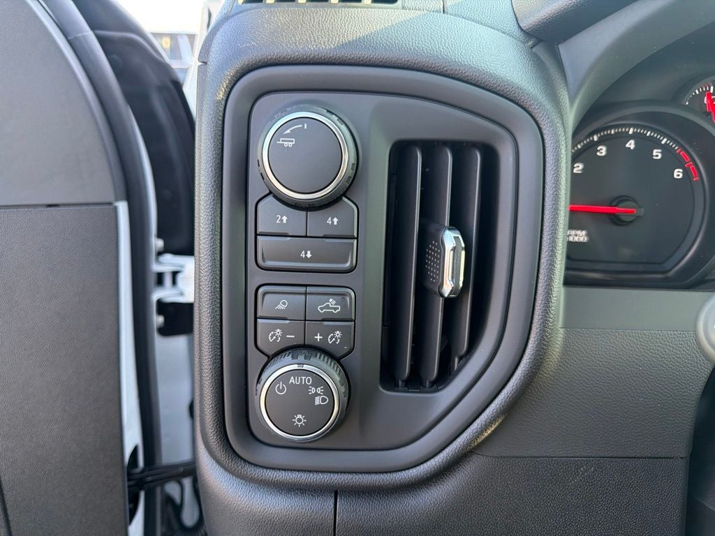 2026 Chevrolet Silverado 2500HD Custom
