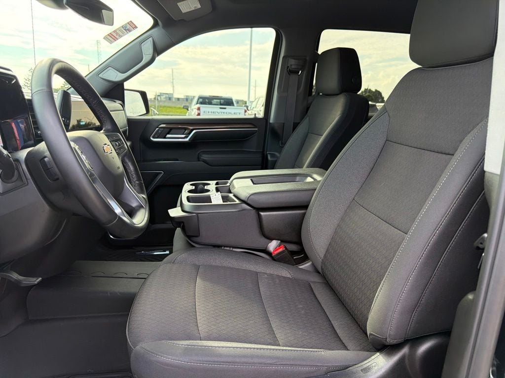 2024 Chevrolet Silverado 1500 LT LT1