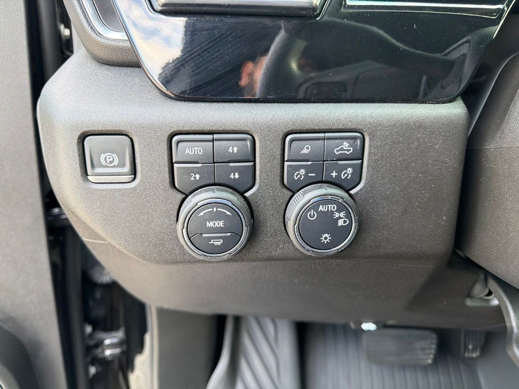 2024 Chevrolet Silverado 1500 LT LT1