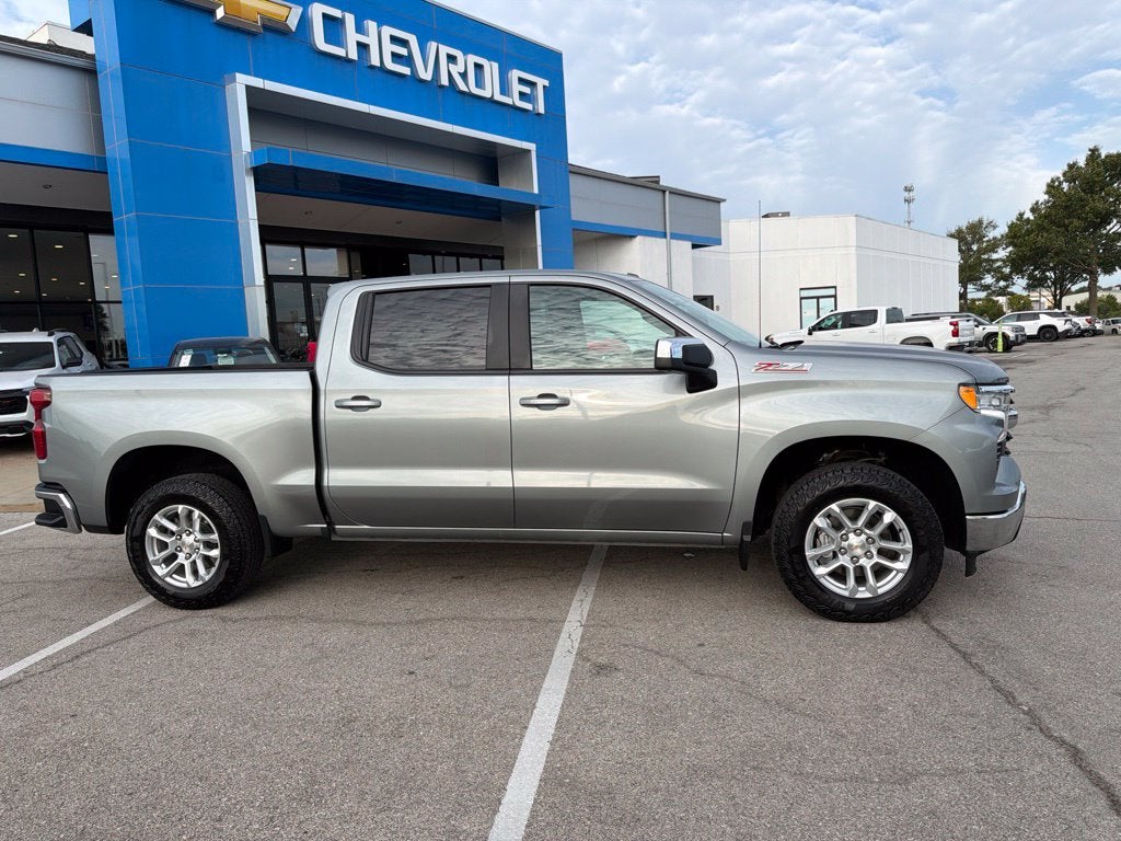 2025 Chevrolet Silverado 1500 LT LT1