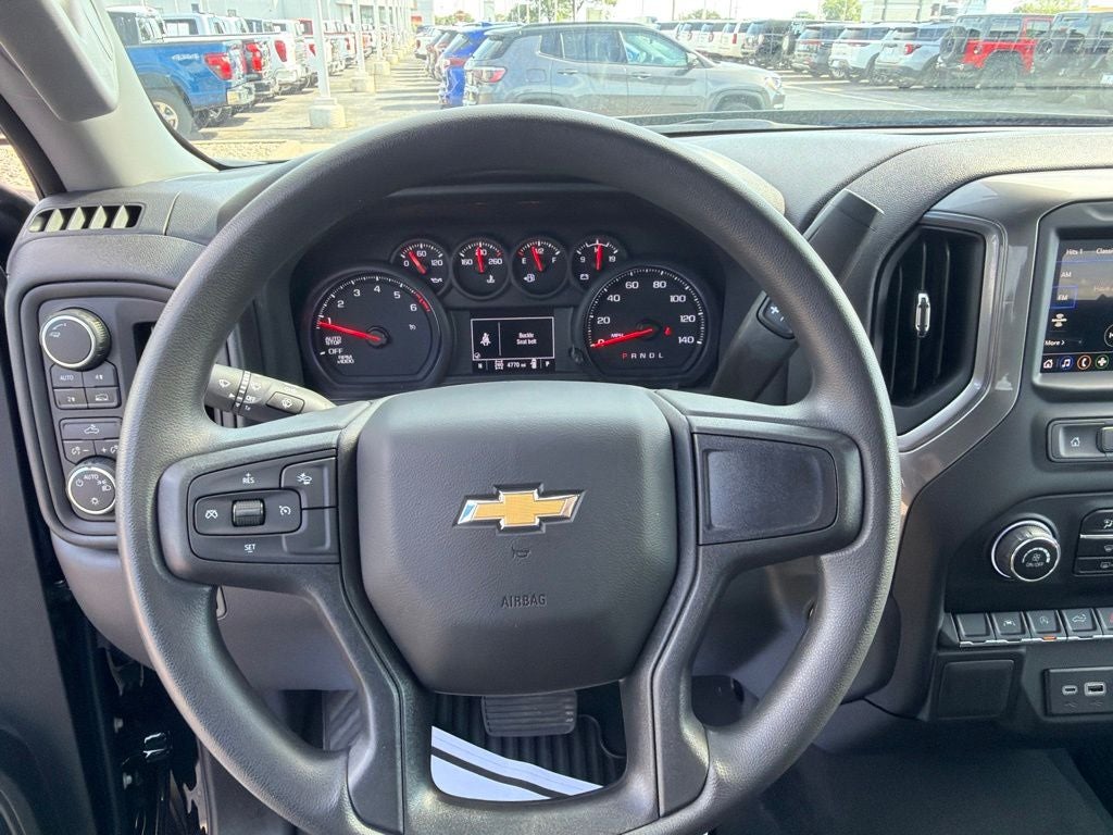 2025 Chevrolet Silverado 1500 Custom