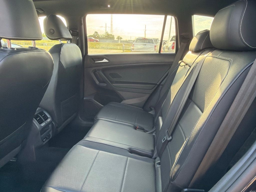 2021 Volkswagen Tiguan 2.0T SE R-Line Black