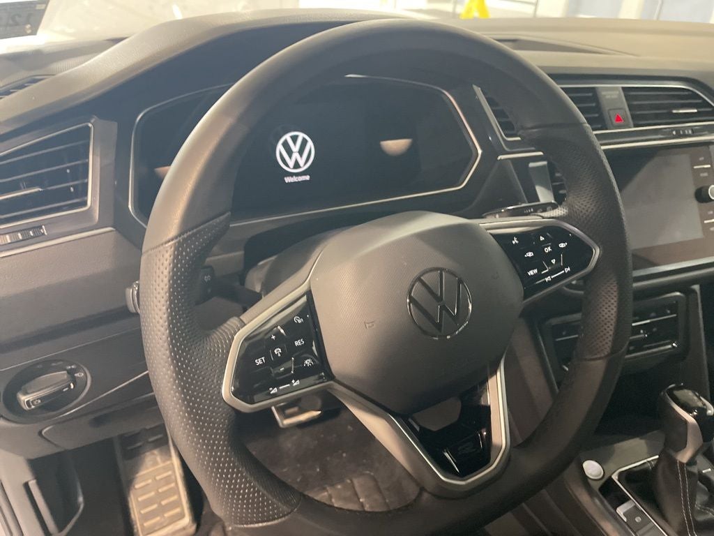2022 Volkswagen Tiguan 2.0T SE R-Line Black