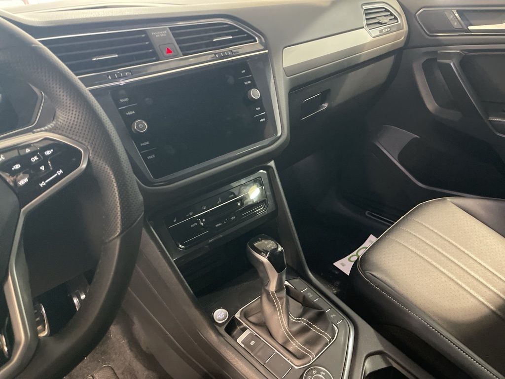 2022 Volkswagen Tiguan 2.0T SE R-Line Black