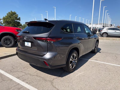 2025 Toyota Highlander XLE