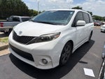 2017 Toyota Sienna SE Premium 8 Passenger