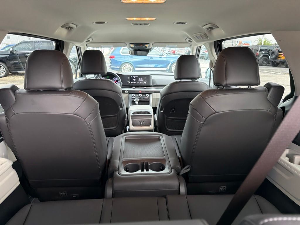 2024 Kia Carnival LX Seat Package