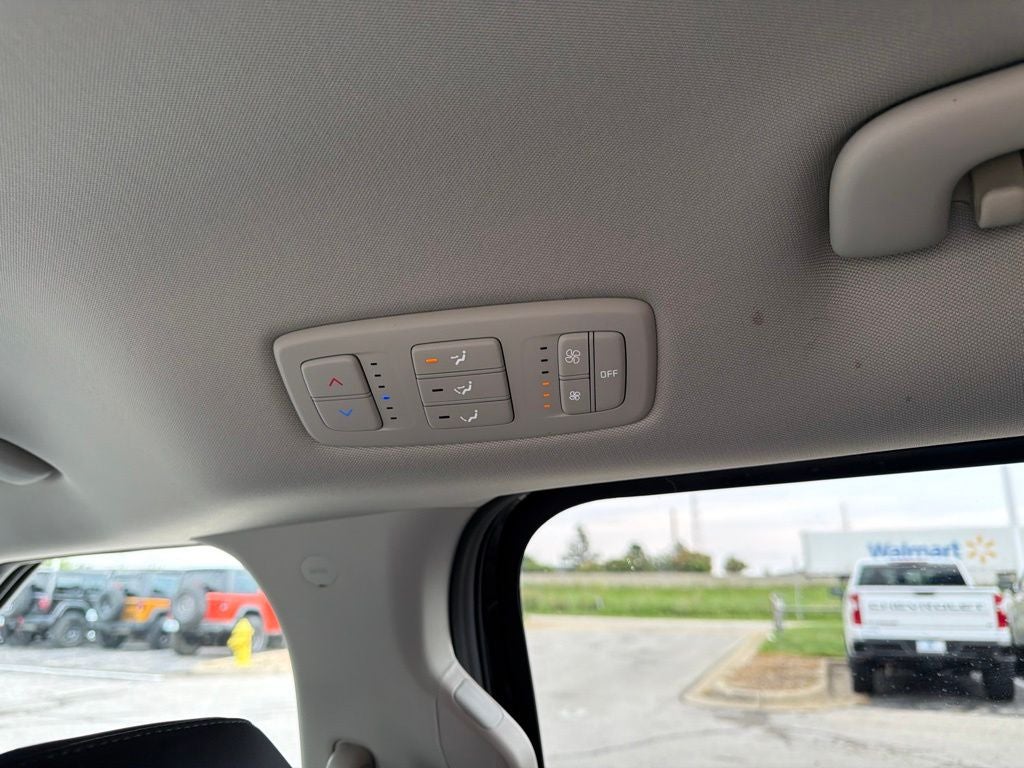 2024 Kia Carnival LX Seat Package