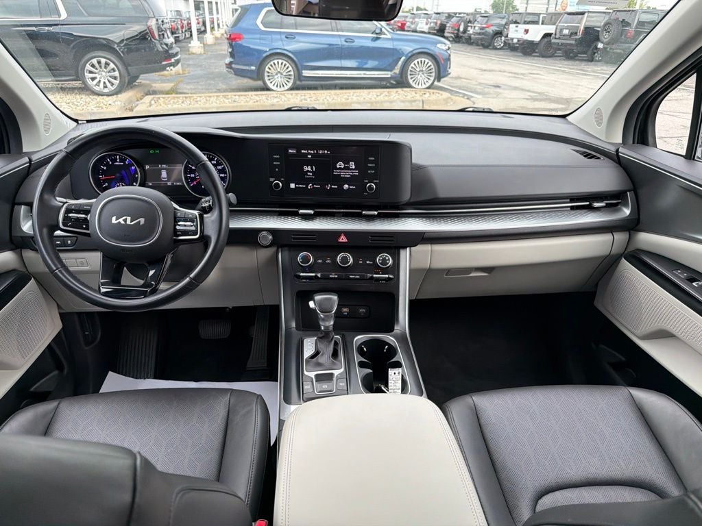2024 Kia Carnival LX Seat Package