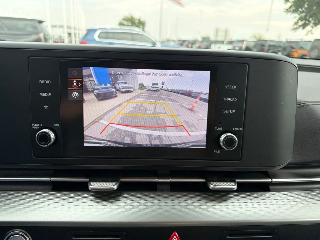 2024 Kia Carnival LX Seat Package