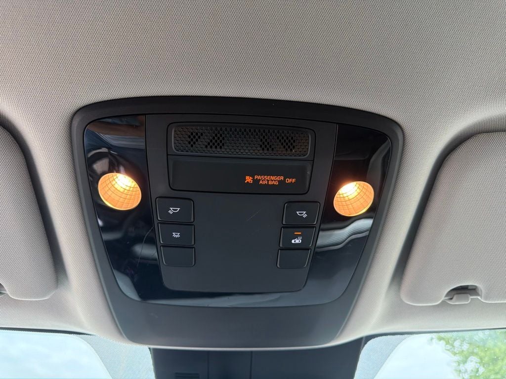 2024 Kia Carnival LX Seat Package