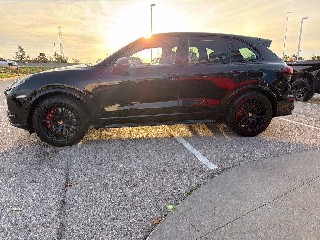 2016 Porsche Cayenne GTS