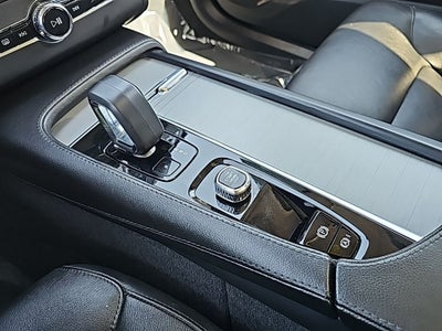 2023 Volvo XC90 B5 Core