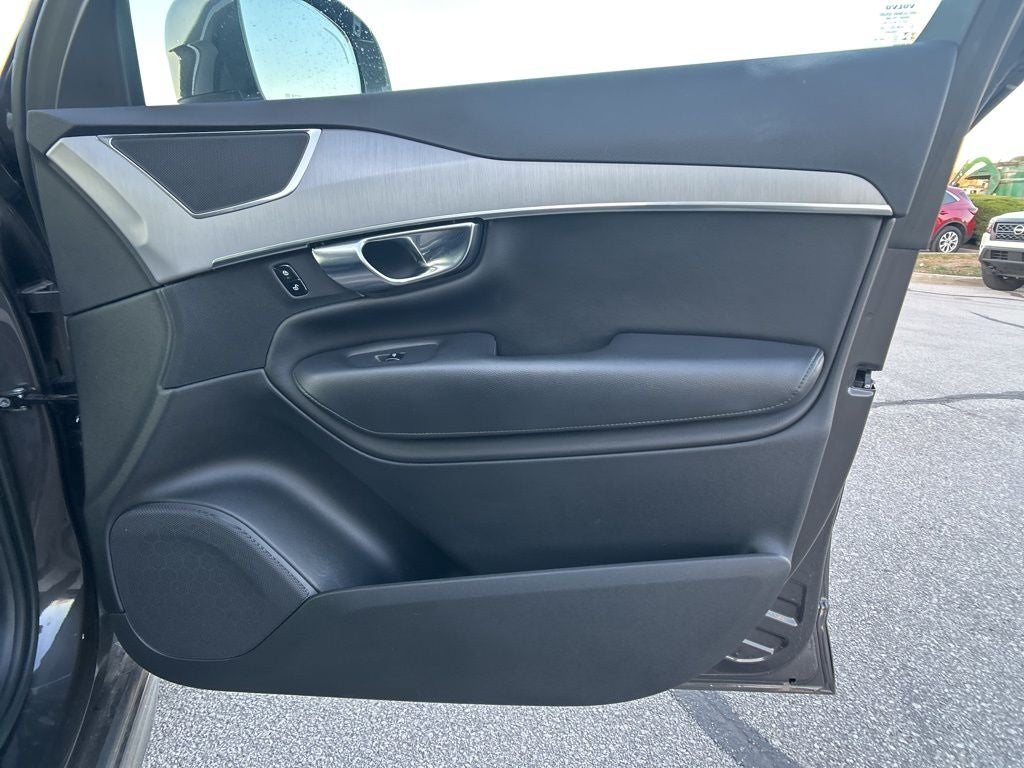 2023 Volvo XC90 B5 Core