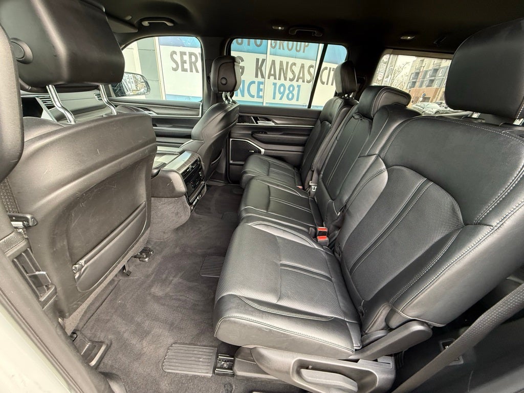 2023 Jeep Wagoneer Series III