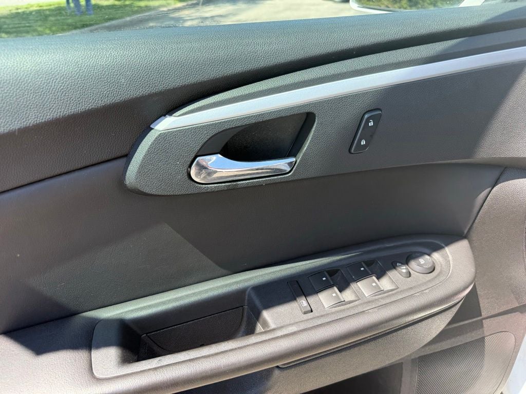 2010 Chevrolet Traverse LT 1LT