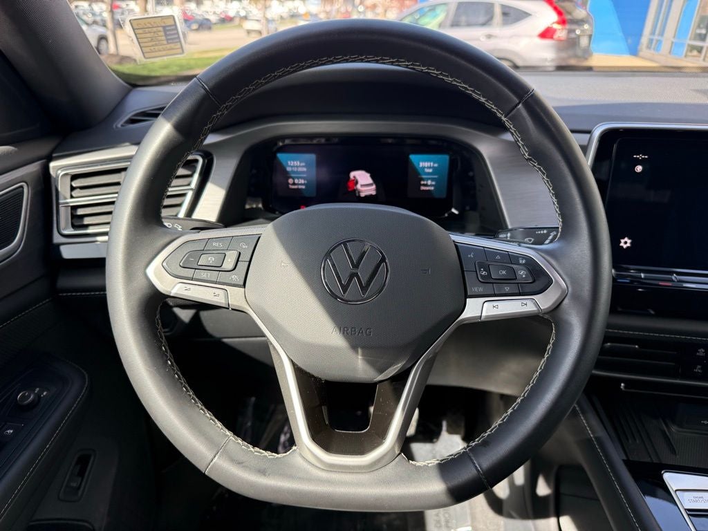 2025 Volkswagen Atlas Cross Sport 2.0T SE w/Technology