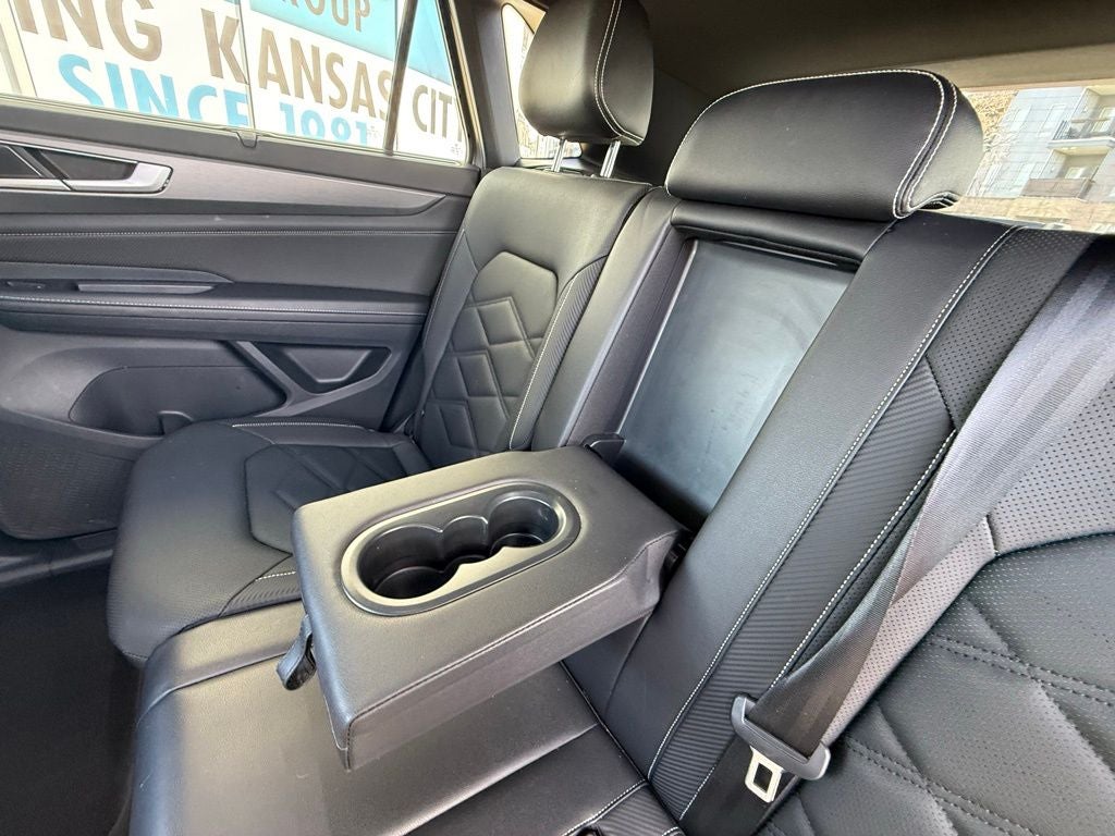 2025 Volkswagen Atlas Cross Sport 2.0T SE w/Technology