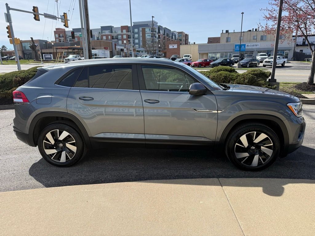 2025 Volkswagen Atlas Cross Sport 2.0T SE w/Technology