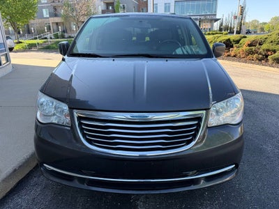 2016 Chrysler Town & Country Touring