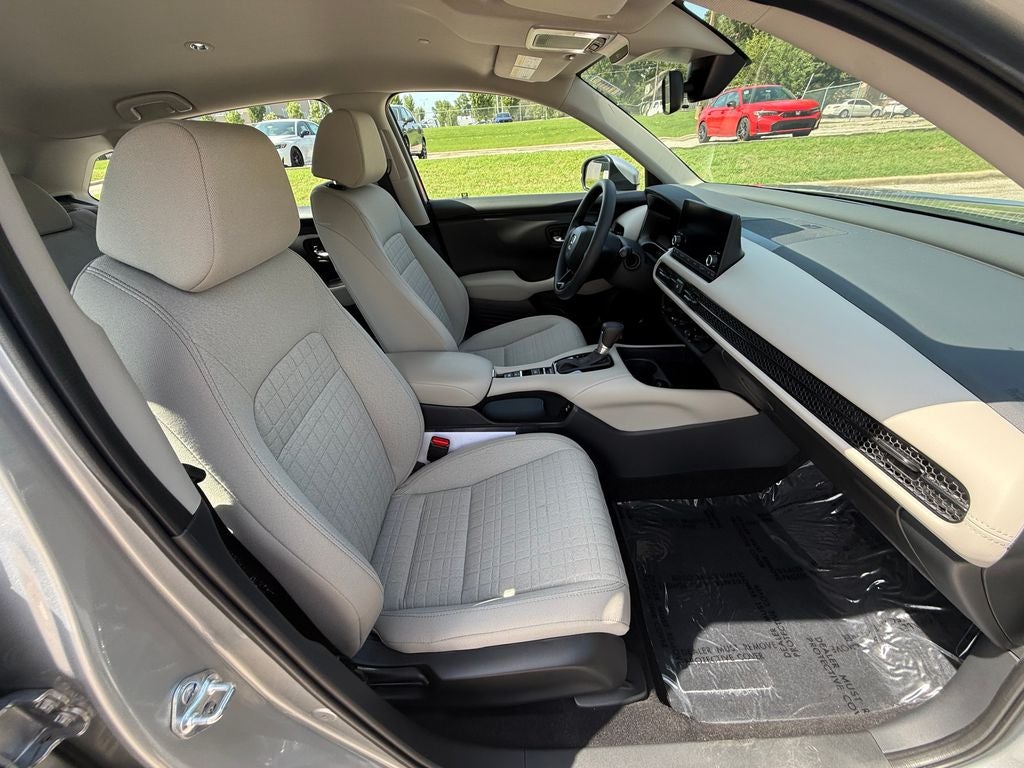 2025 Honda HR-V LX