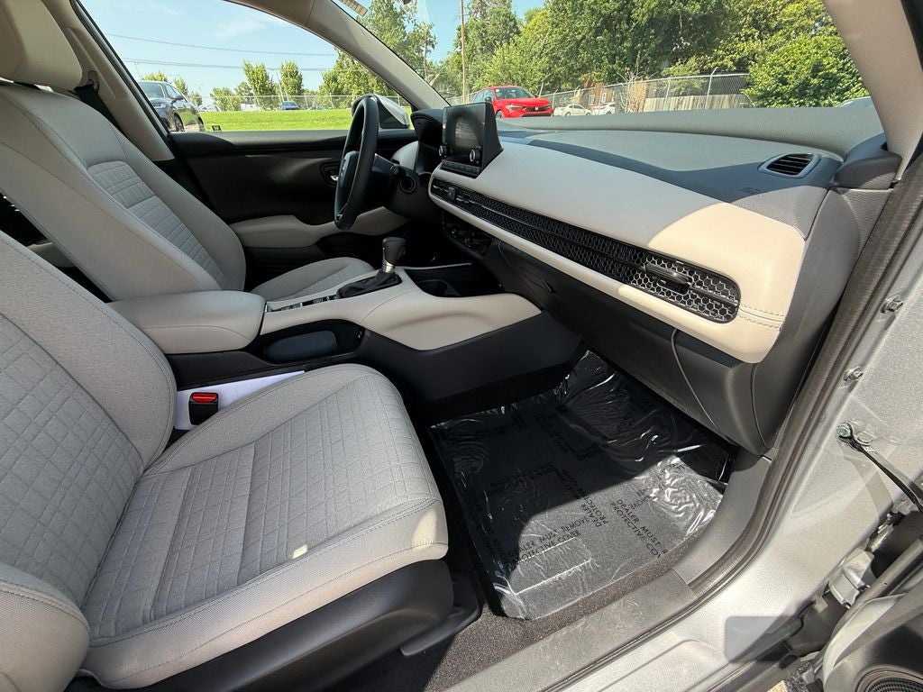 2025 Honda HR-V LX