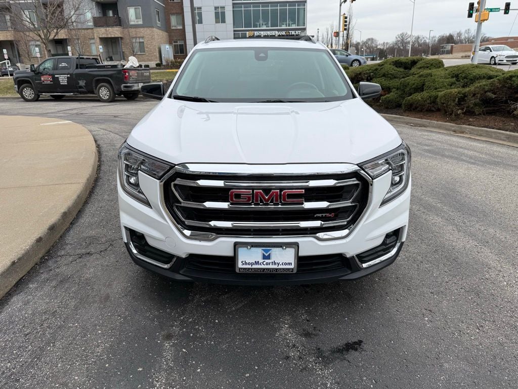 2024 GMC Terrain AT4
