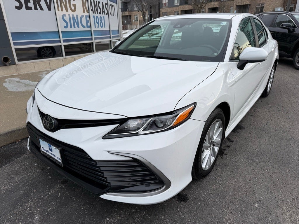 2024 Toyota Camry LE