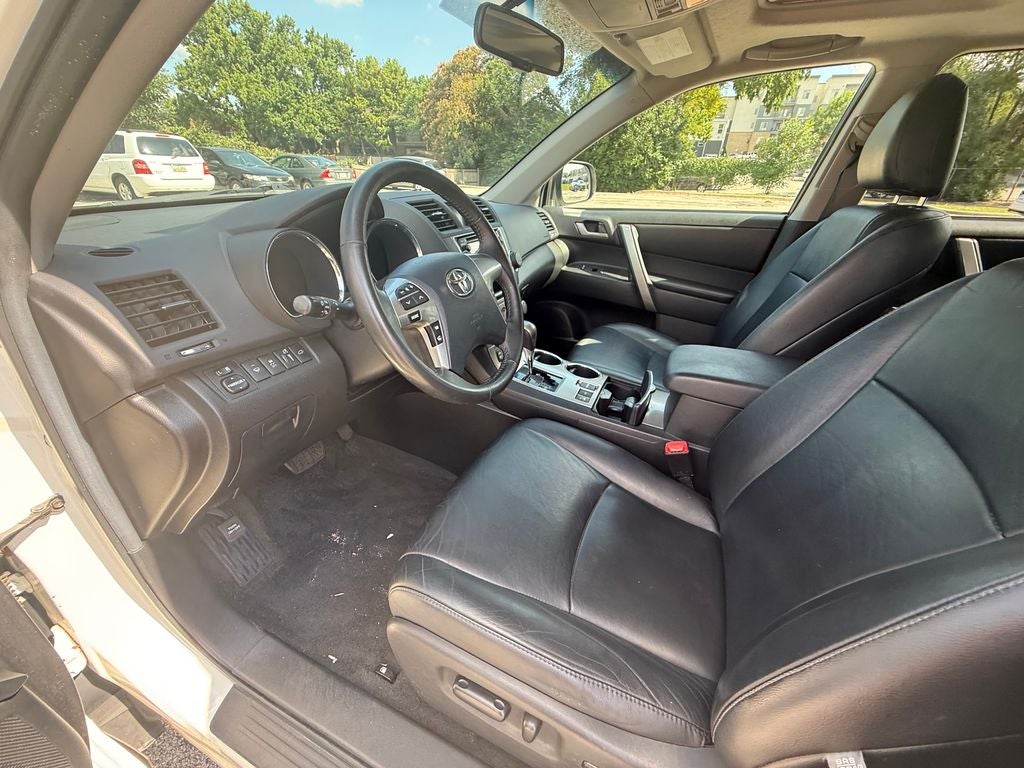 2013 Toyota Highlander SE