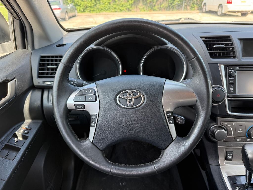2013 Toyota Highlander SE