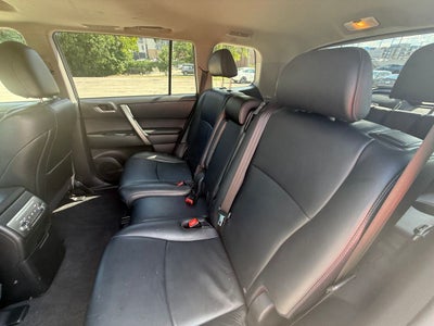 2013 Toyota Highlander SE