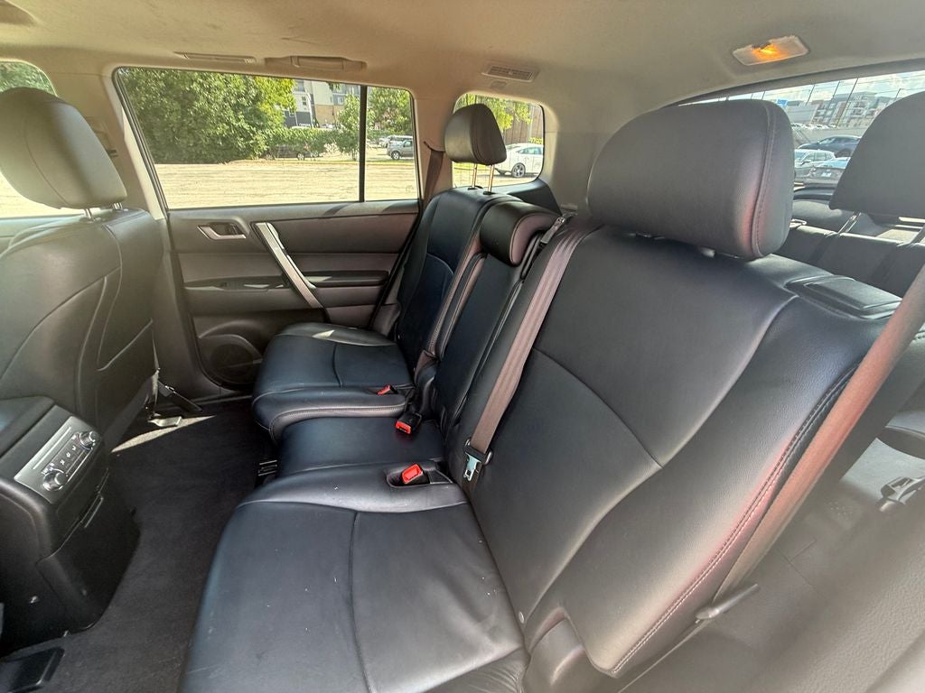 2013 Toyota Highlander SE