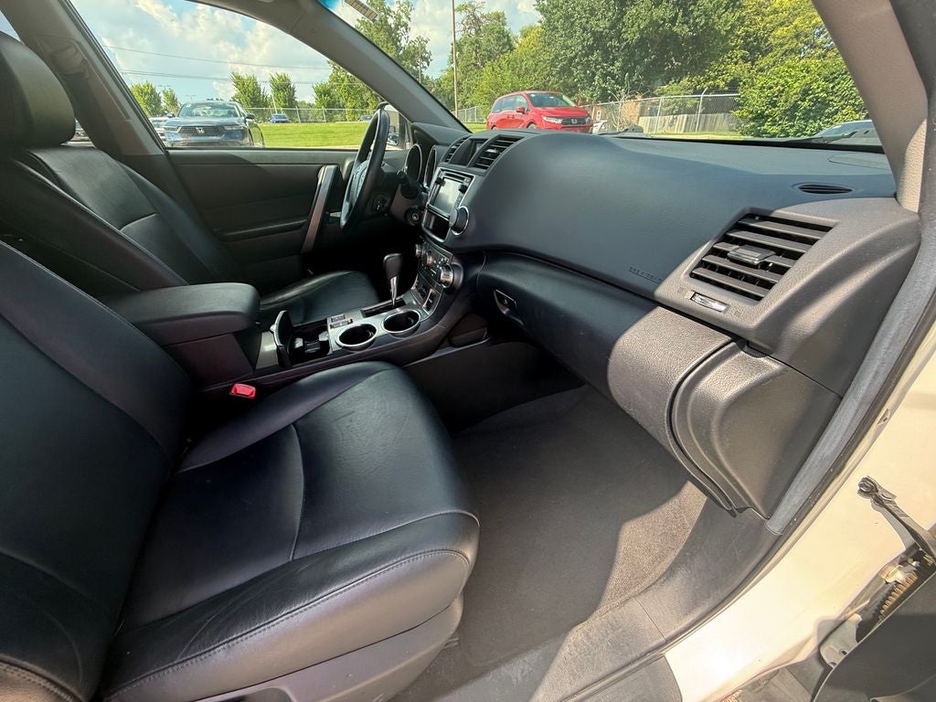 2013 Toyota Highlander SE