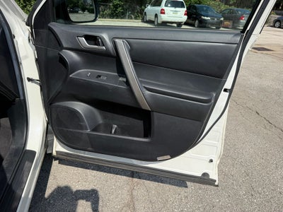 2013 Toyota Highlander SE