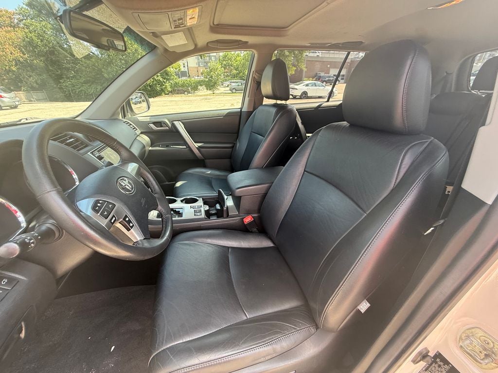 2013 Toyota Highlander SE