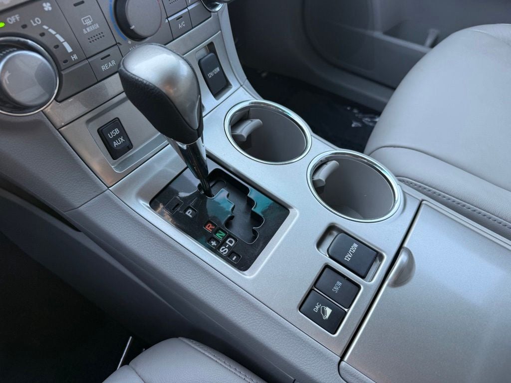 2012 Toyota Highlander SE
