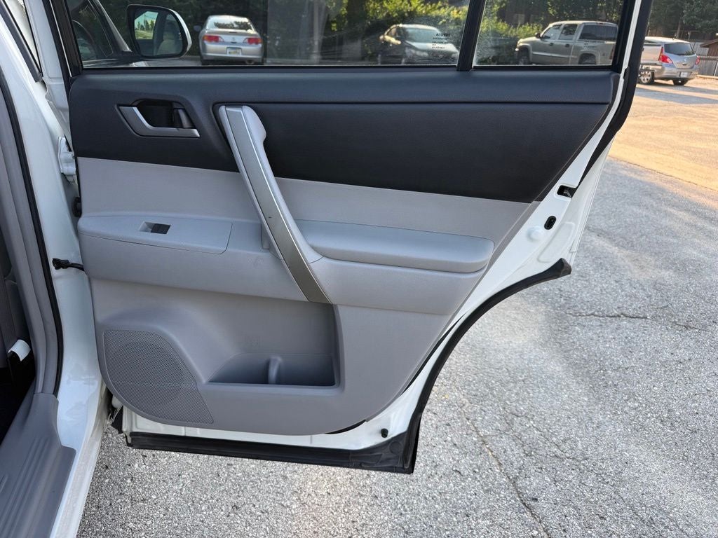 2012 Toyota Highlander SE