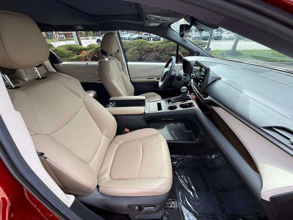 2024 Toyota Sienna XLE 7 Passenger
