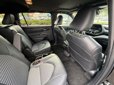 2025 Toyota Highlander XSE