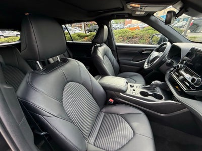 2025 Toyota Highlander XSE