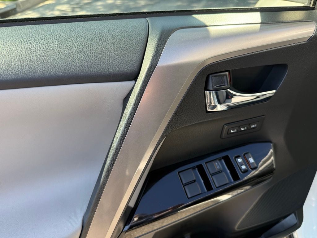 2017 Toyota RAV4 Hybrid Limited