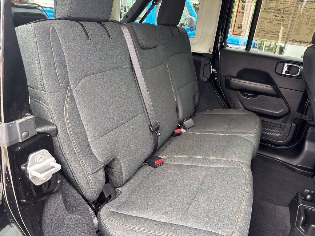 2025 Jeep Wrangler 4-Door Sahara 4x4